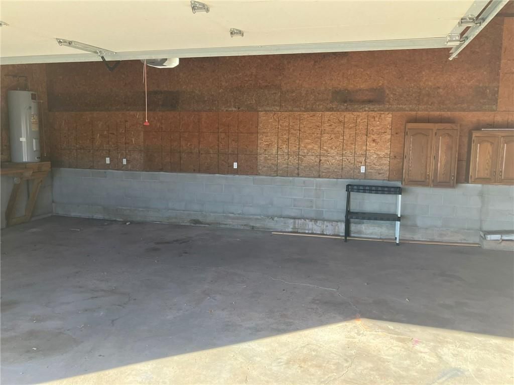 200 Lakecrest Boulevard — photo 39