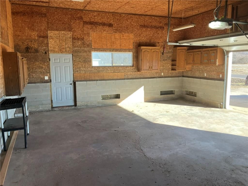 200 Lakecrest Boulevard — photo 40