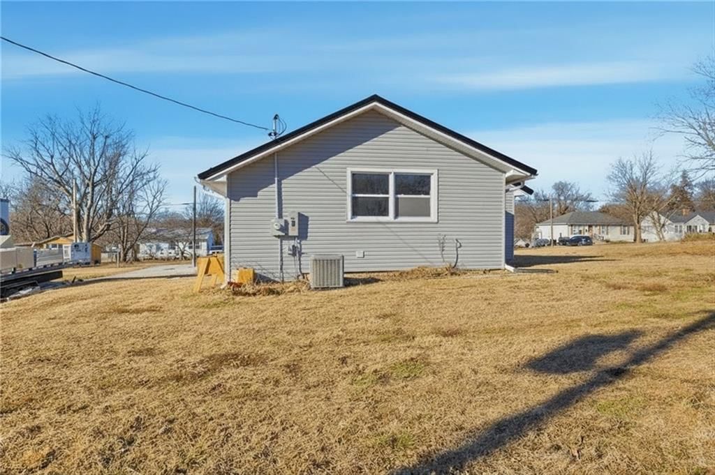 519 S Shaw Street — photo 18