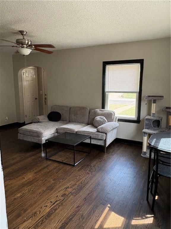 230 S Huttig Avenue — photo 6