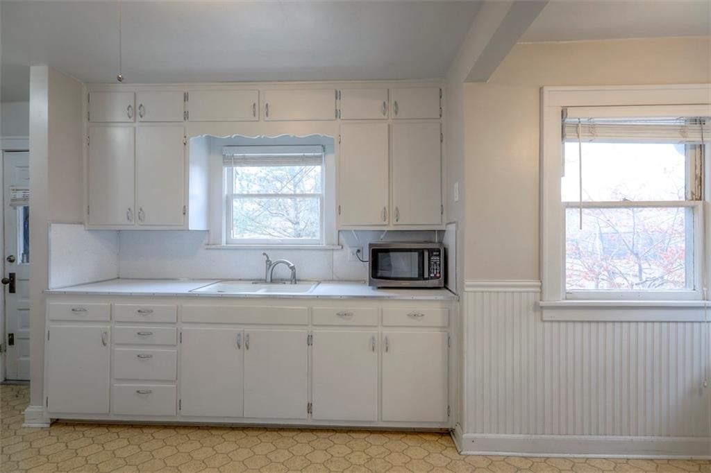 1109 W 75th Terrace — photo 13
