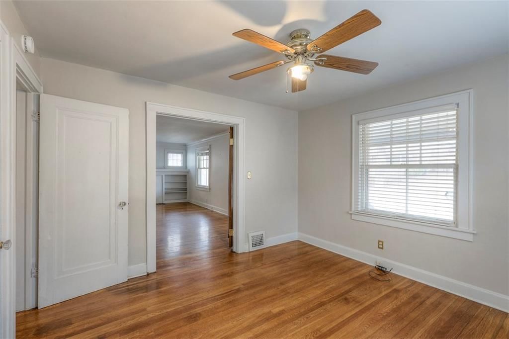 1109 W 75th Terrace — photo 20