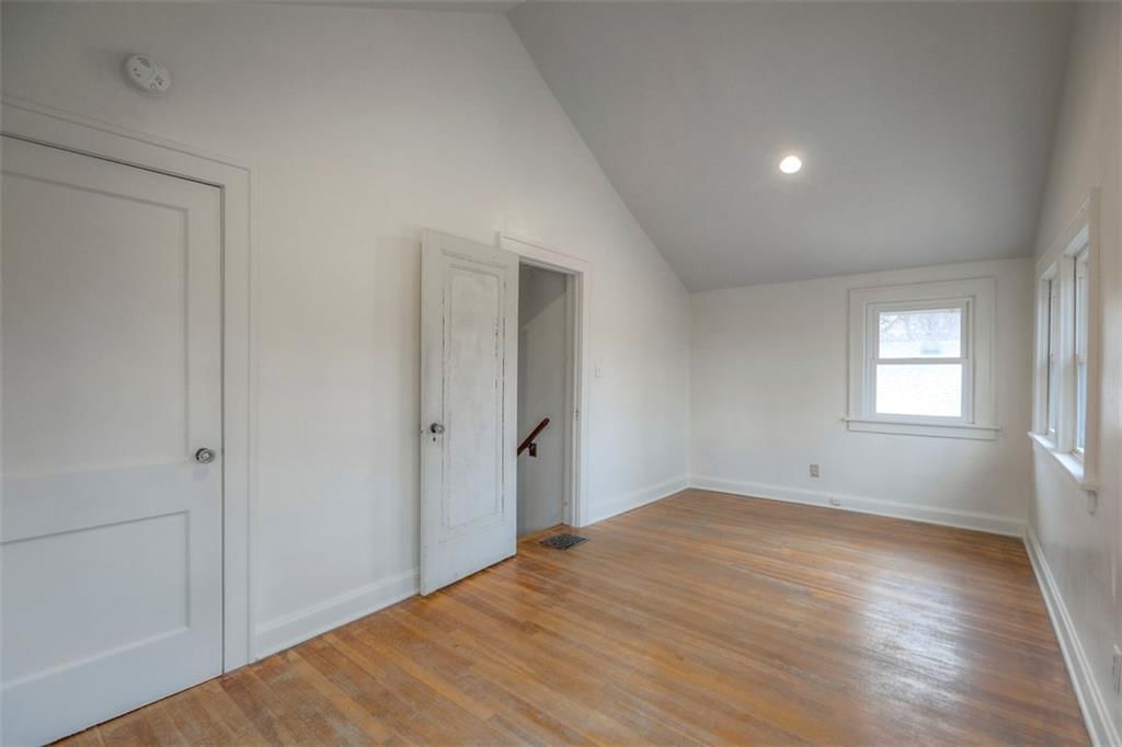 1109 W 75th Terrace — photo 28