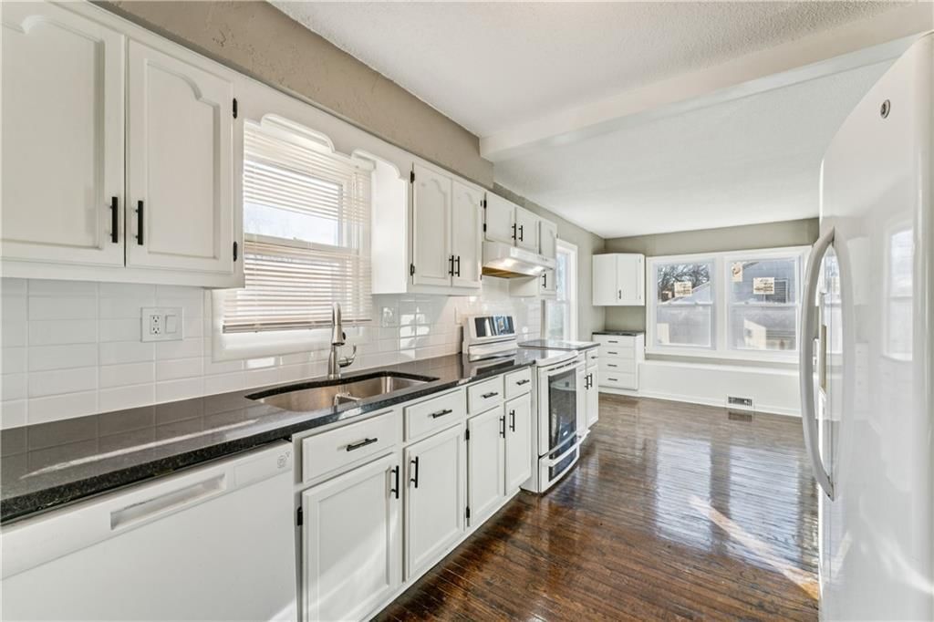 4456 N Bellefontaine Avenue — photo 12