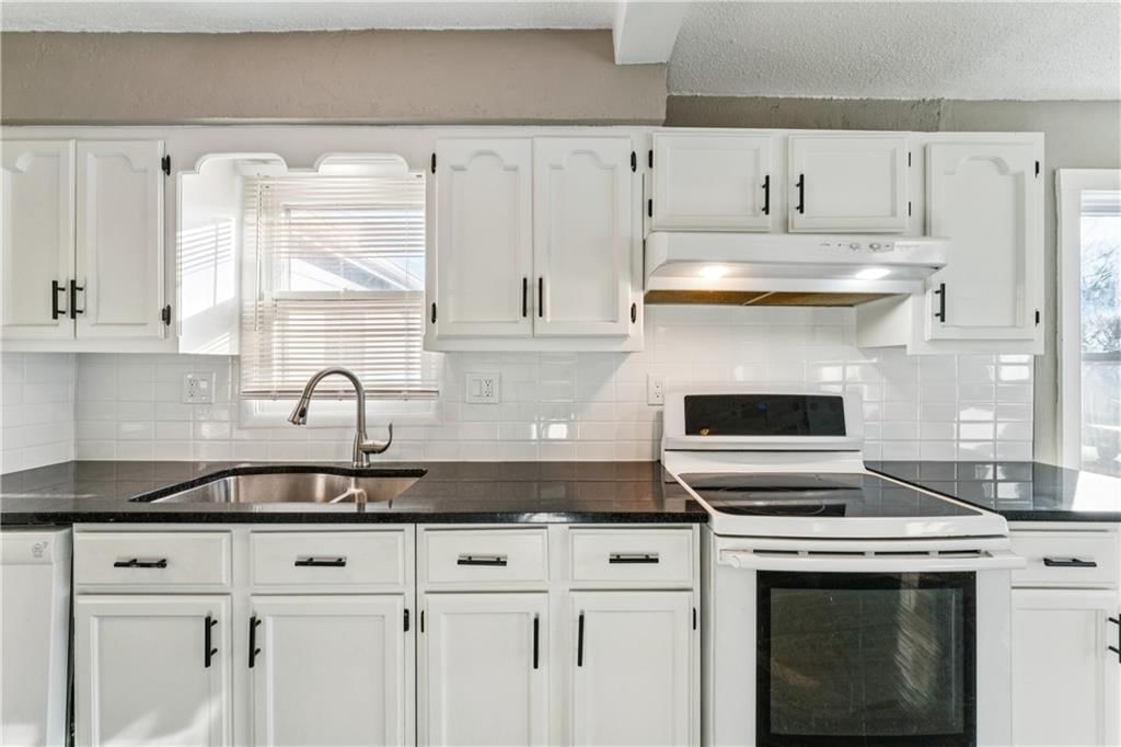4456 N Bellefontaine Avenue — photo 15