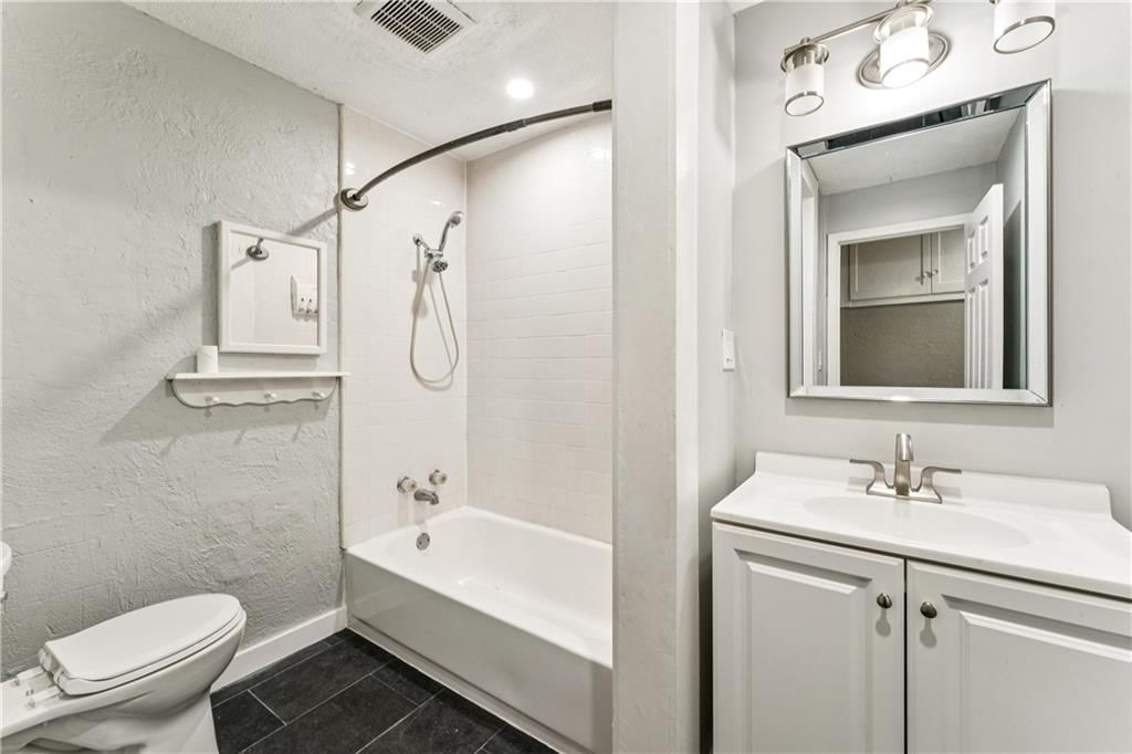 4456 N Bellefontaine Avenue — photo 19