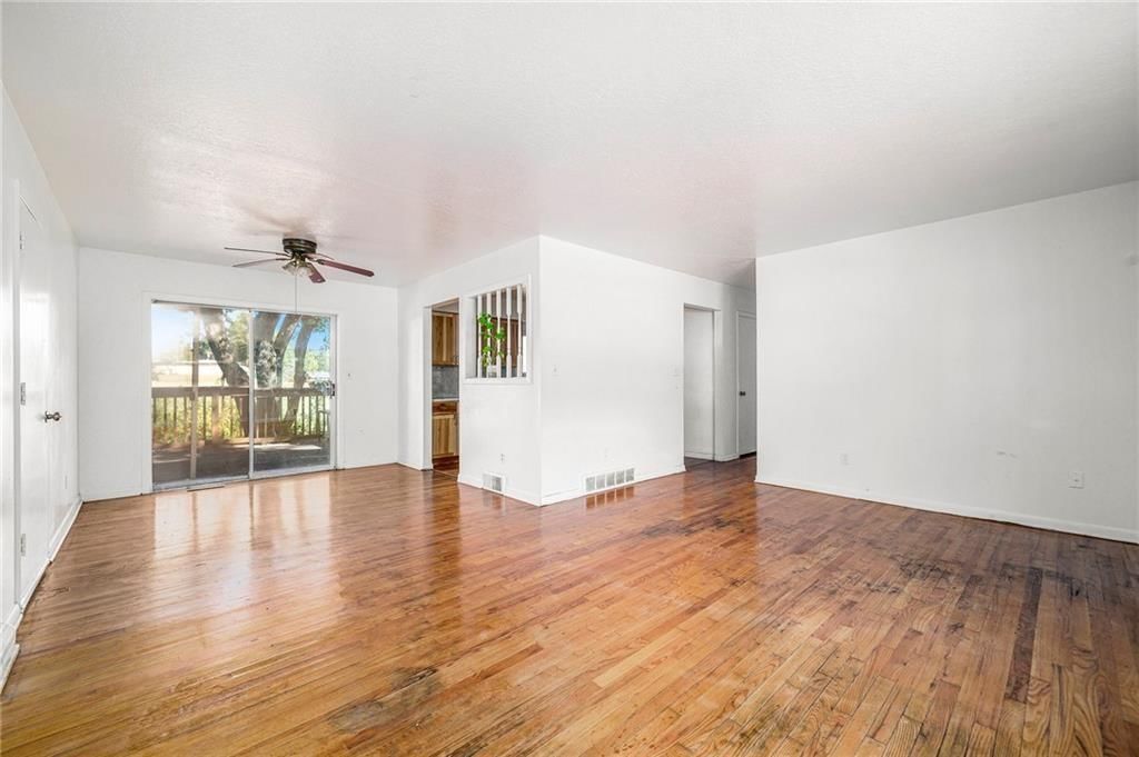 801 N Redwood Drive — photo 4