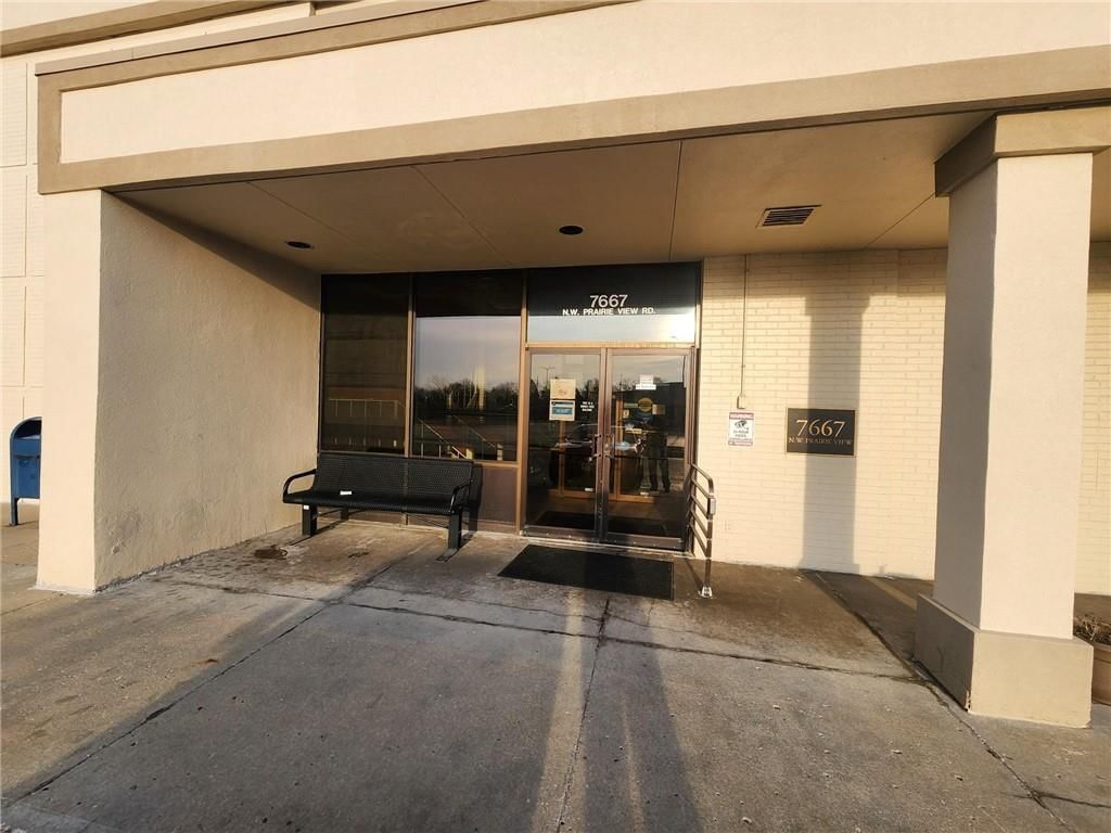 7667 NW Prairie View Road — photo 4