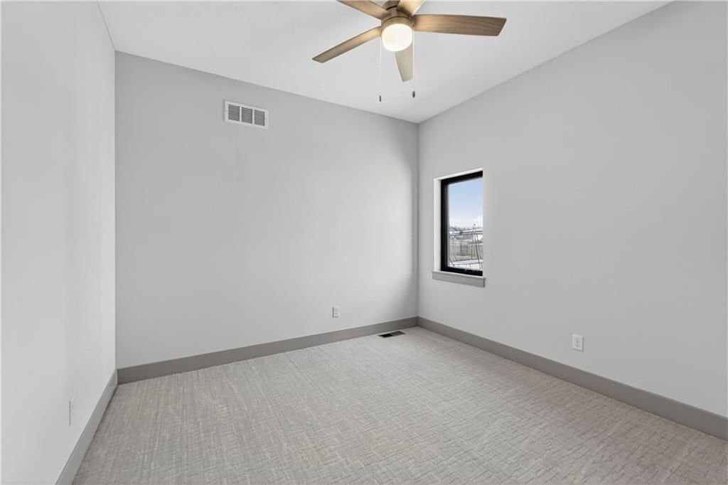 2704 NE Amanda Lane — photo 22