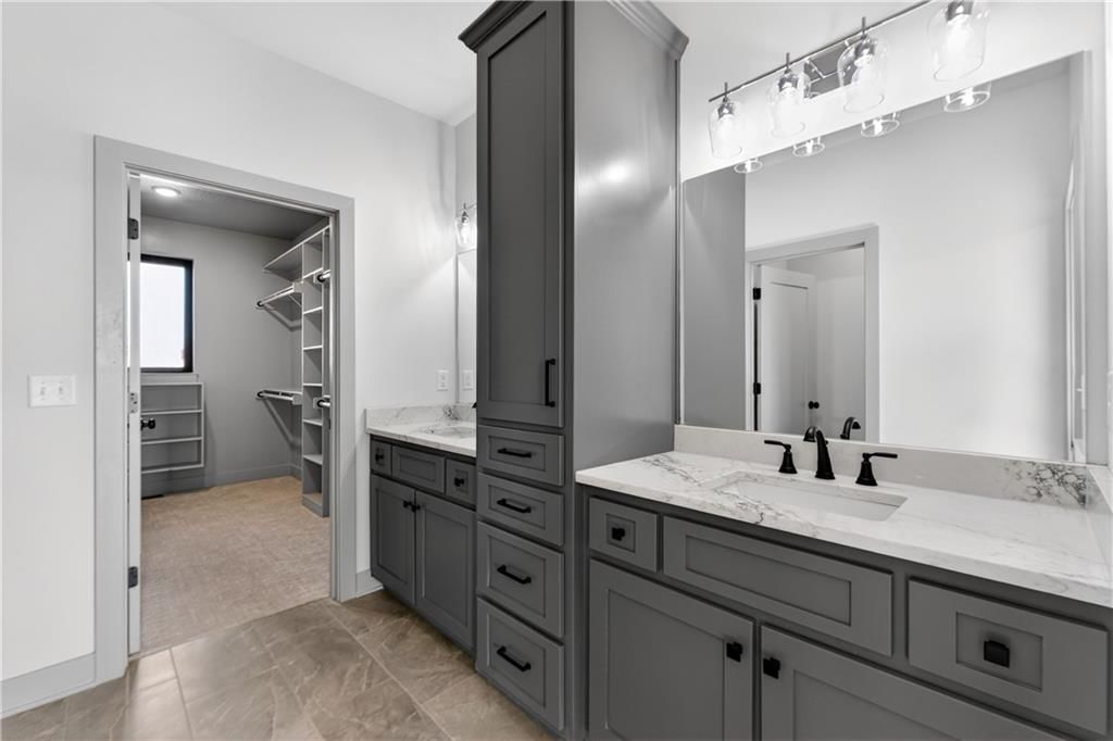 2704 NE Amanda Lane — photo 30
