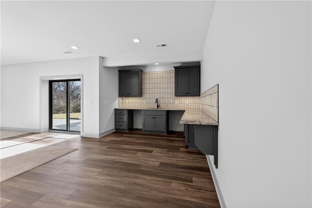 2704 NE Amanda Lane — photo 42