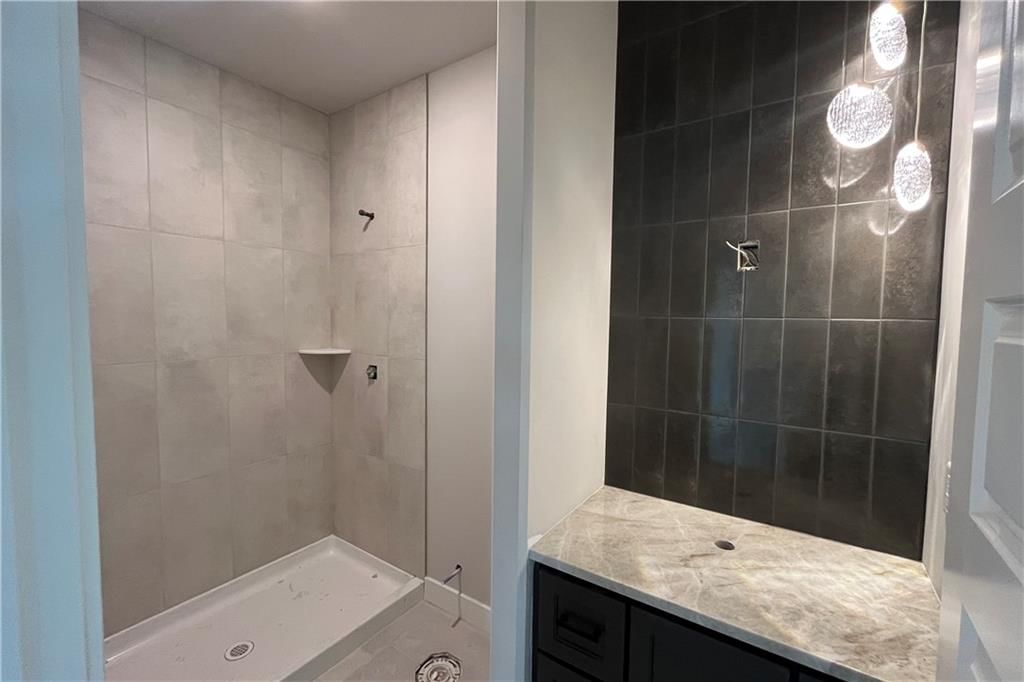 2616 NE Woodland Oak Drive — photo 16