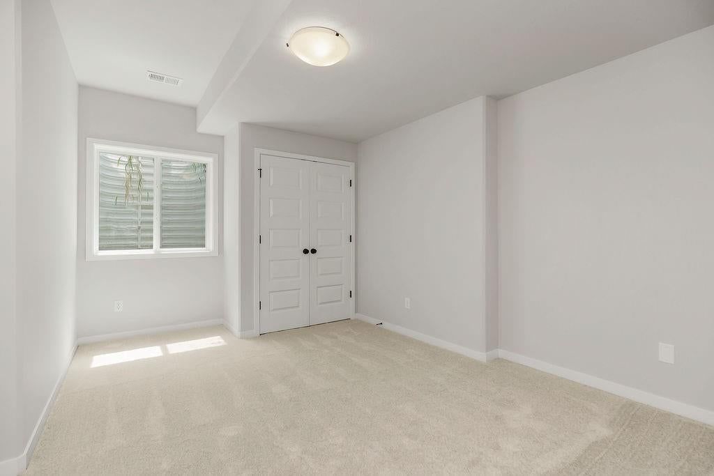 Photo 34 of 37 - 2616 NE Woodland Oak Drive, Lee's Summit, MO 64086