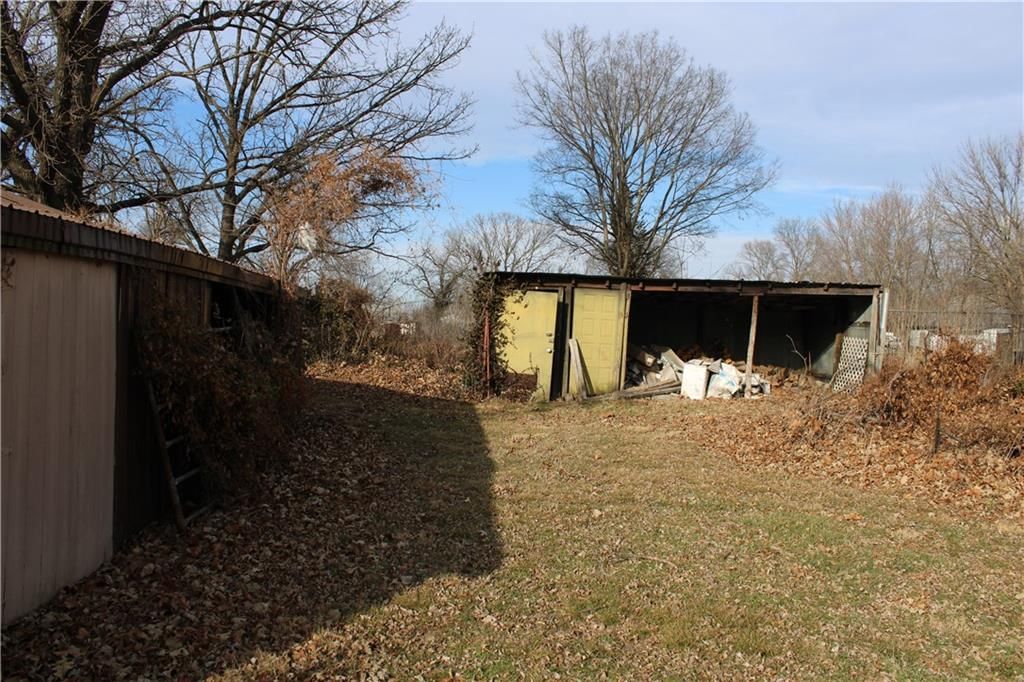 302 N Military Street — photo 4