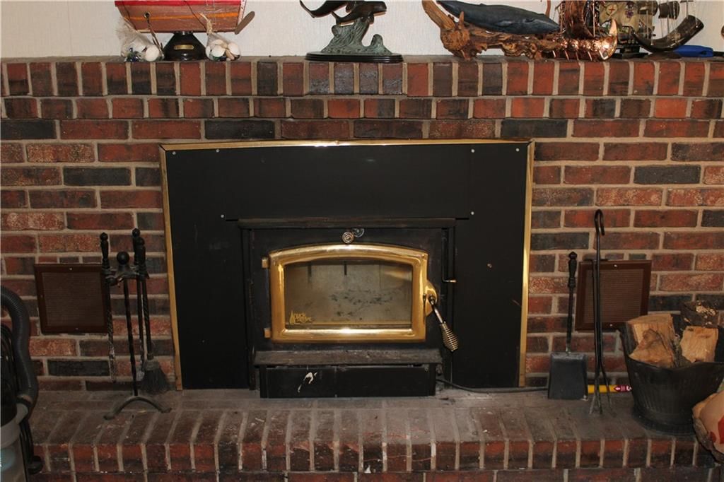 302 N Military Street — photo 14
