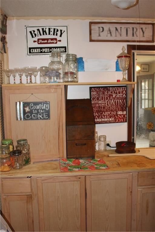302 N Military Street — photo 20