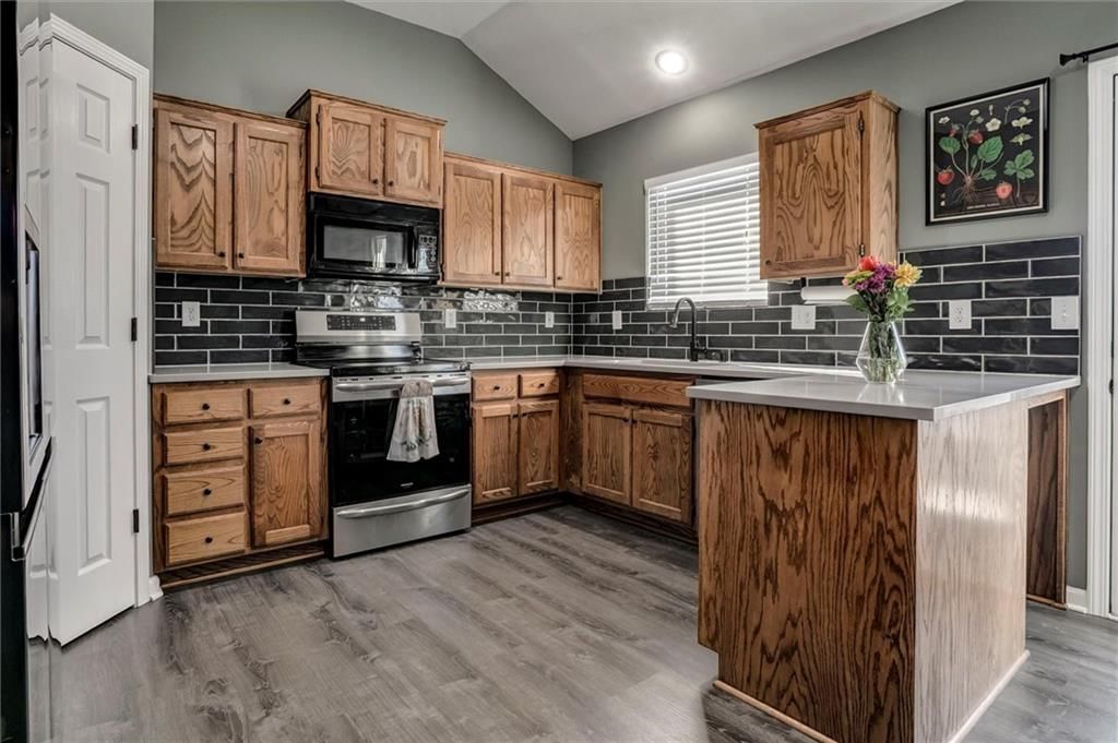 522 N Pine Court — photo 8