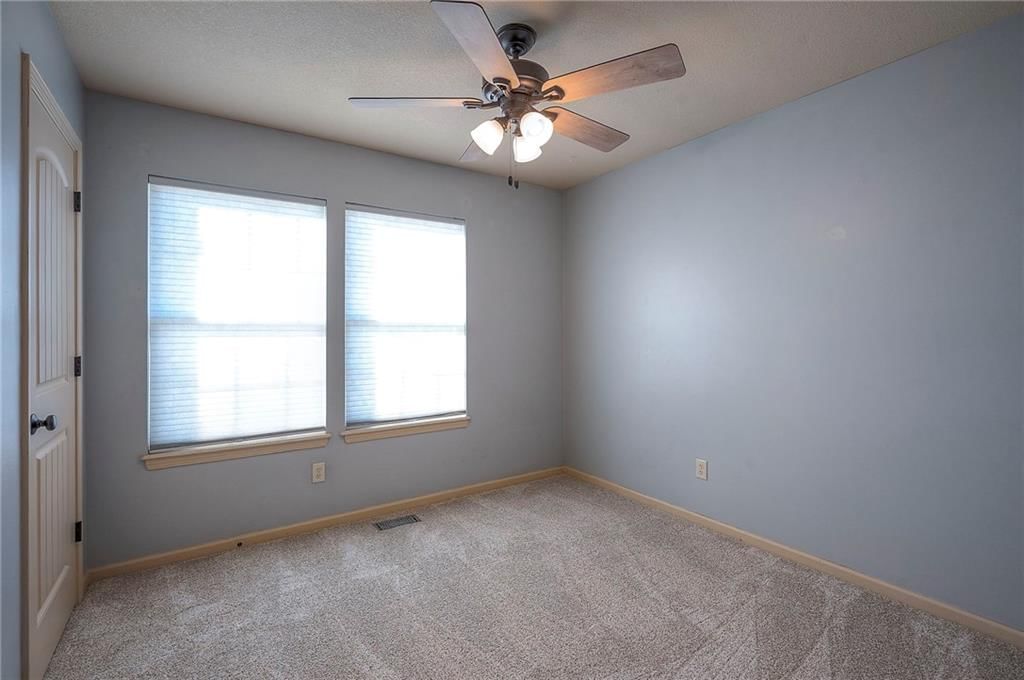 11933 N Forest Avenue — photo 21