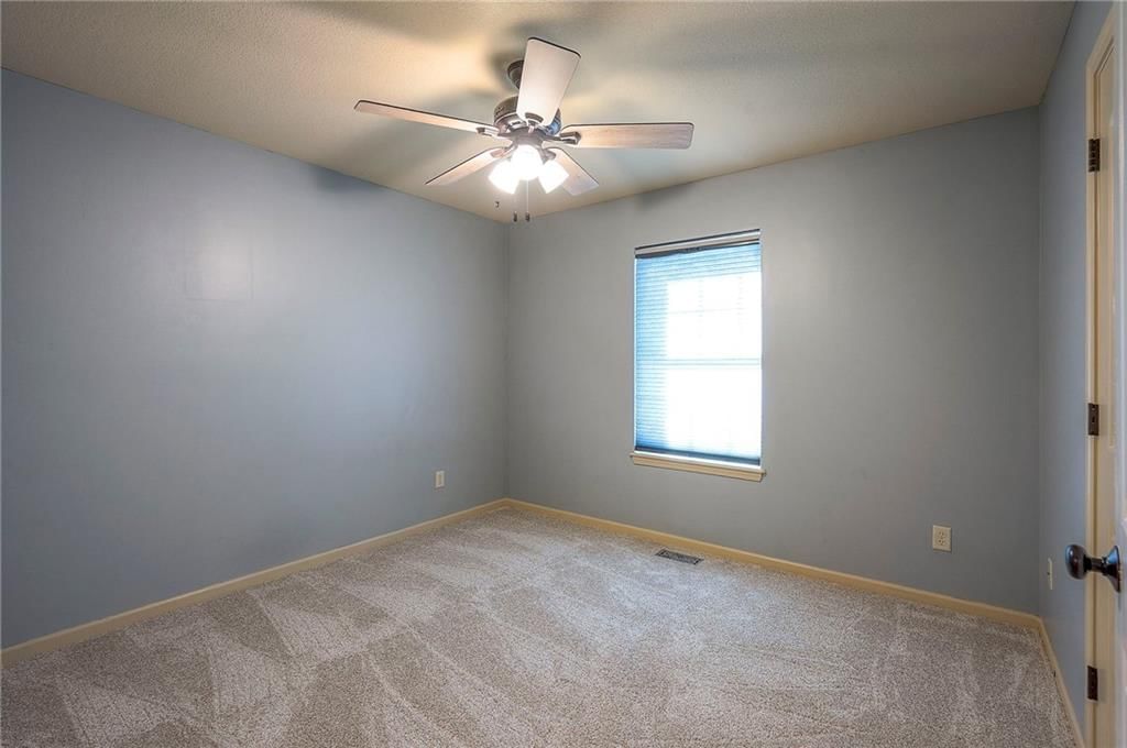 11933 N Forest Avenue — photo 22