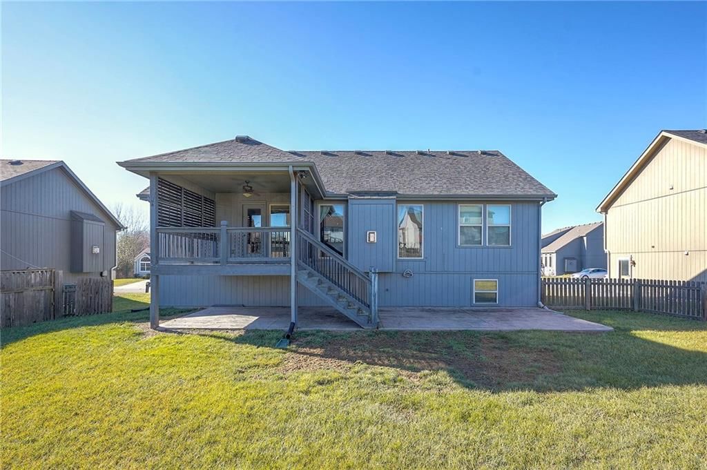 11933 N Forest Avenue — photo 32