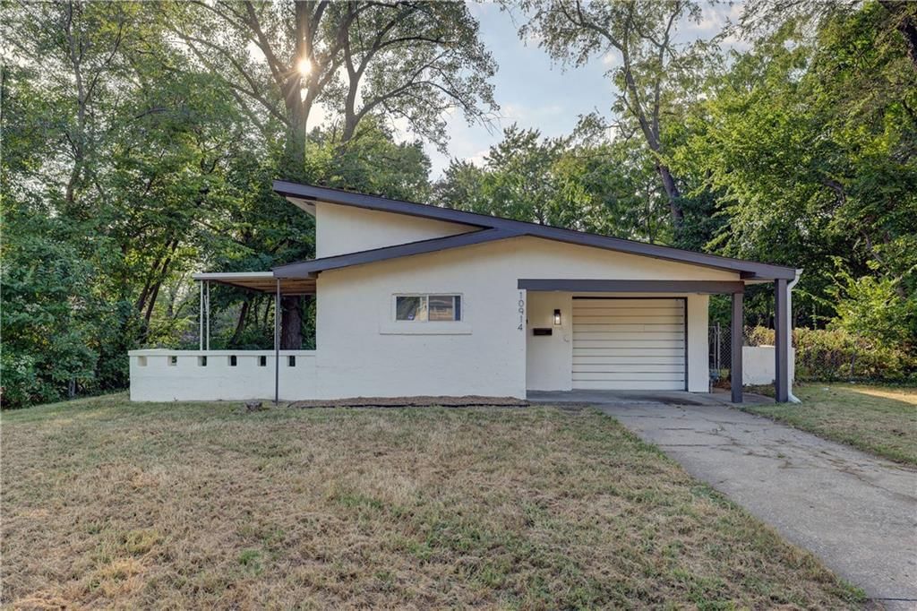 10914 Bennington Avenue — photo 2