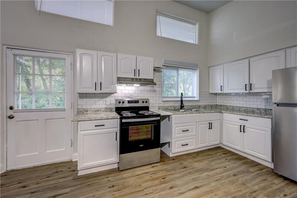 10914 Bennington Avenue — photo 3