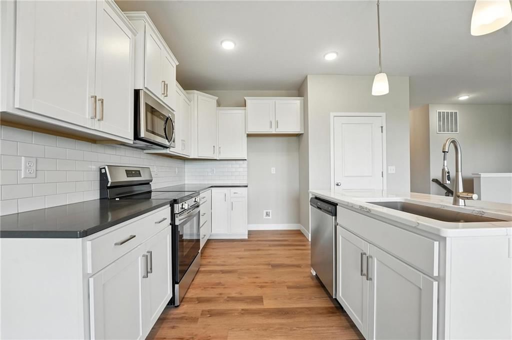 9600 N Ava Street — photo 10