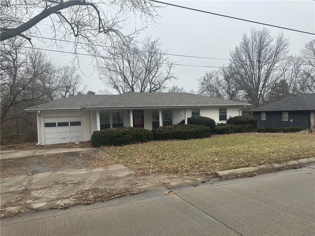 1424 N Dewey Street, Maryville, MO