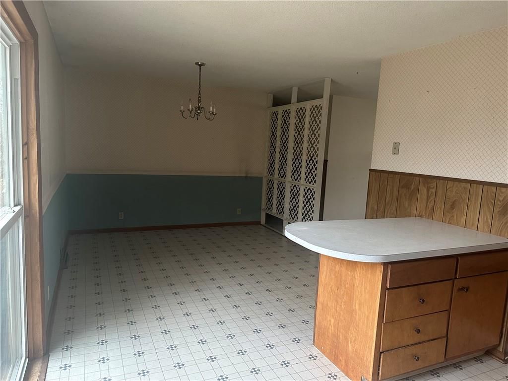 1424 N Dewey Street — photo 28