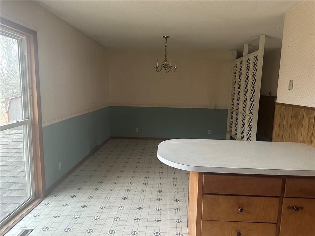 1424 N Dewey Street — photo 29