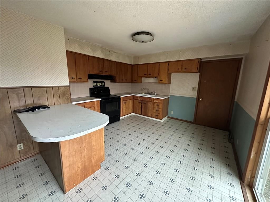 1424 N Dewey Street — photo 31
