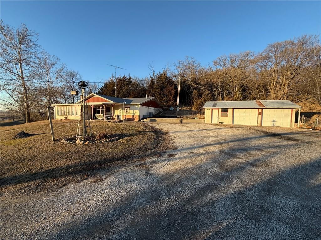 13557 Adobe Road — photo 1