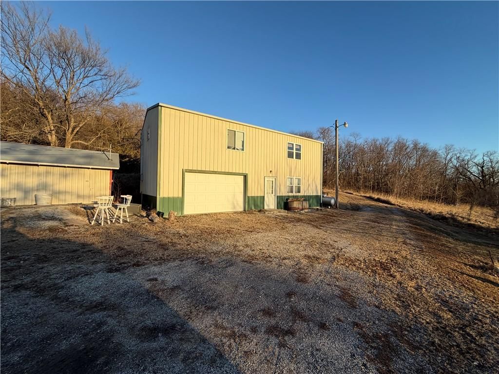 13557 Adobe Road — photo 9