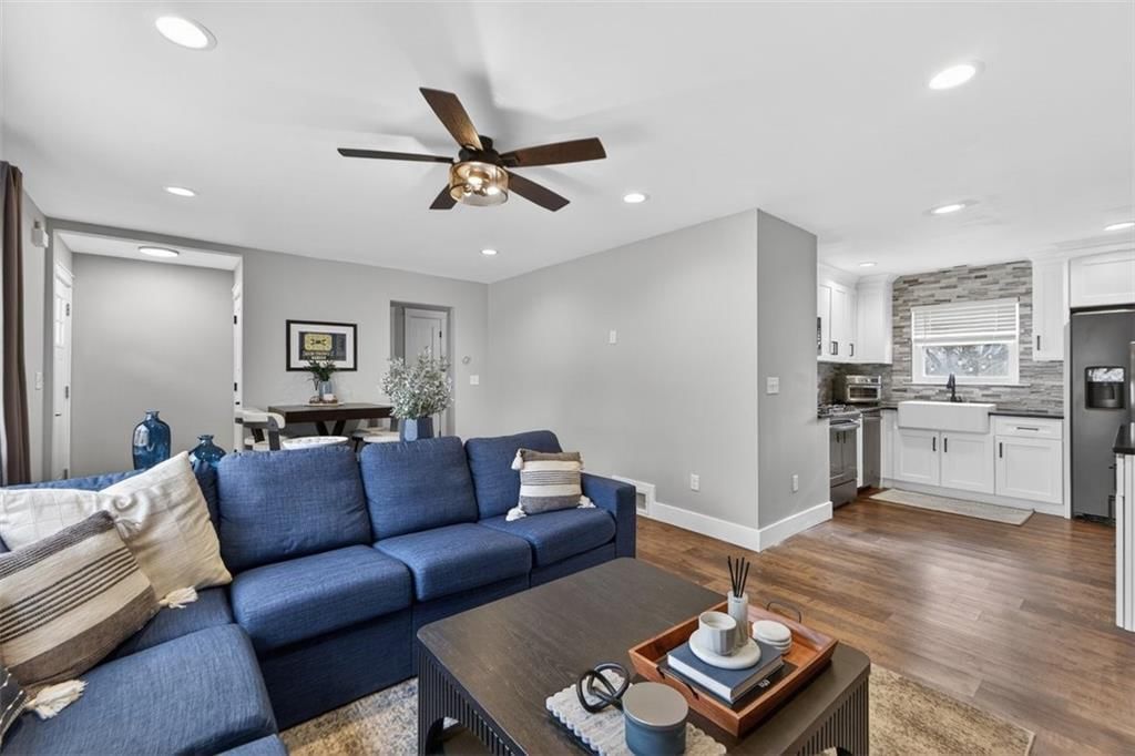 2517 W 76th Street — photo 4