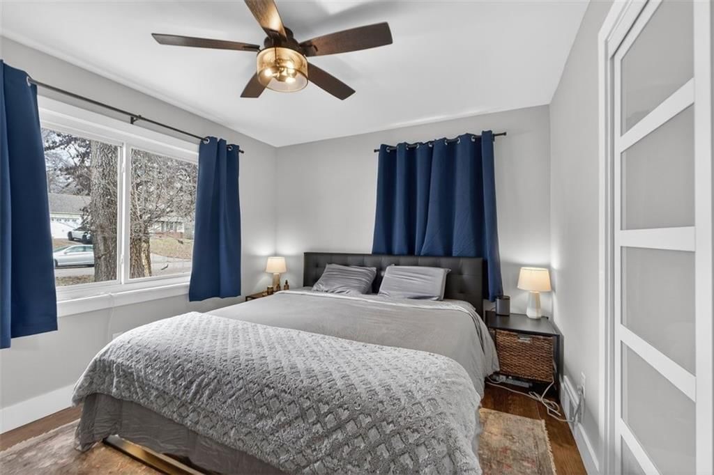 2517 W 76th Street — photo 13