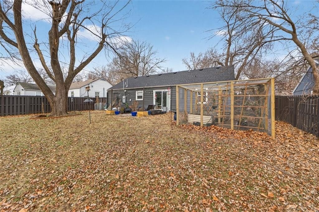 2517 W 76th Street — photo 25