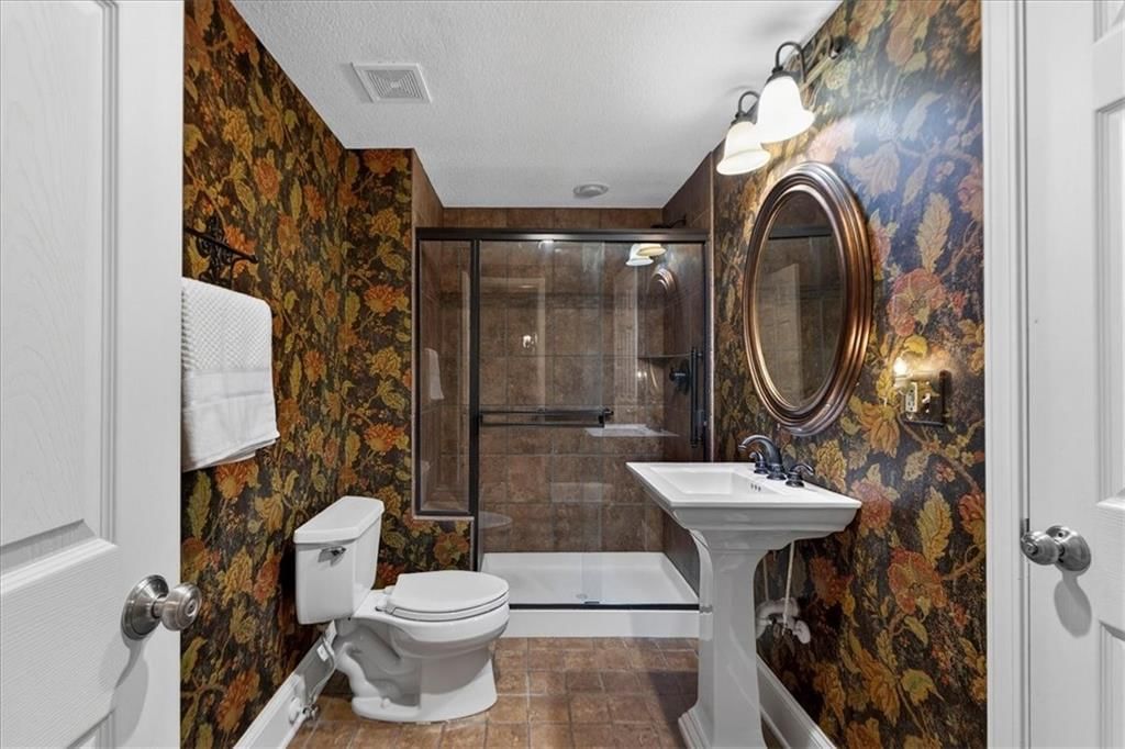 5628 W 144th Street — photo 58