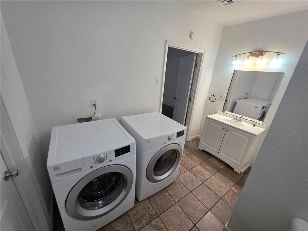 822 N Ash Street — photo 16