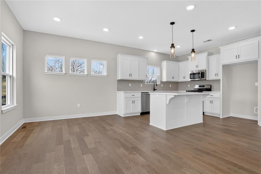 16209 Ryan Circle — photo 3