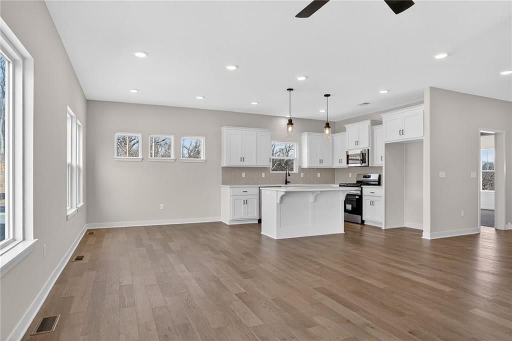 16209 Ryan Circle — photo 8