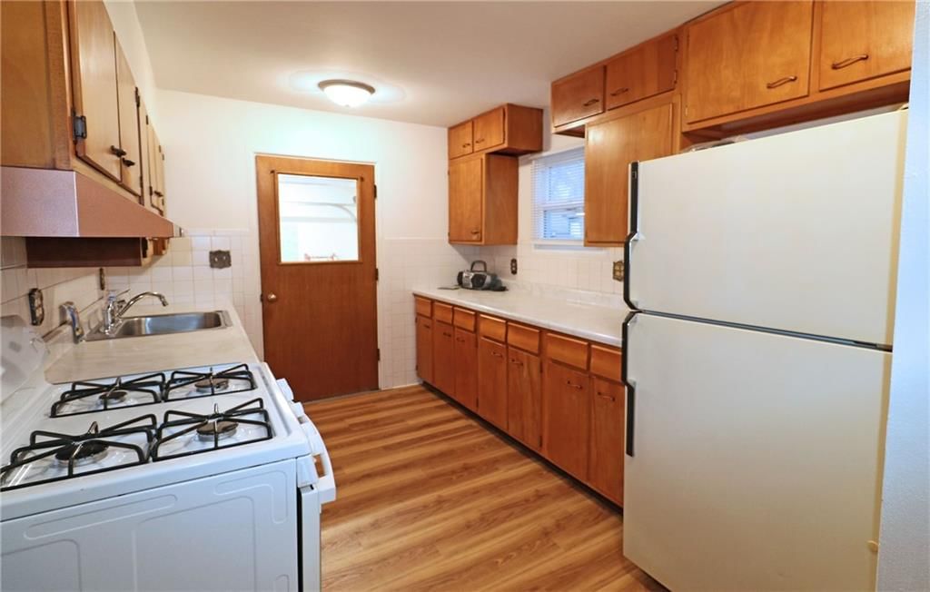 300 N 81st Terrace — photo 12