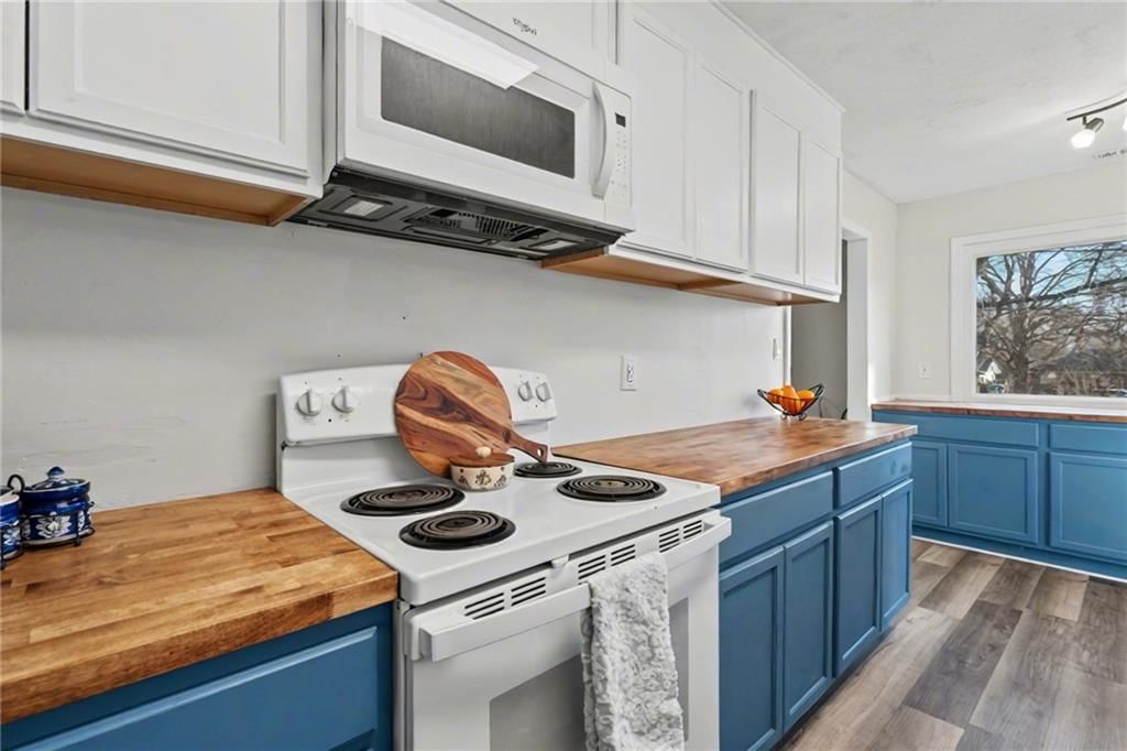 925 W 27th Terrace — photo 11