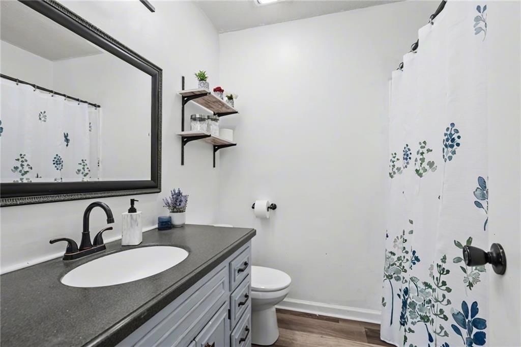 925 W 27th Terrace — photo 23
