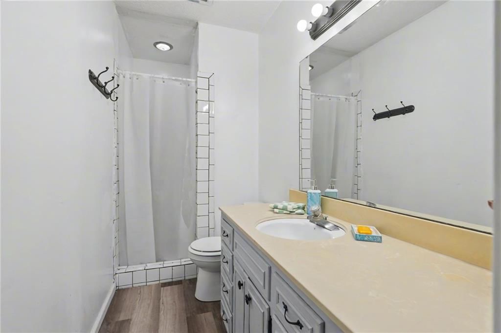 925 W 27th Terrace — photo 28