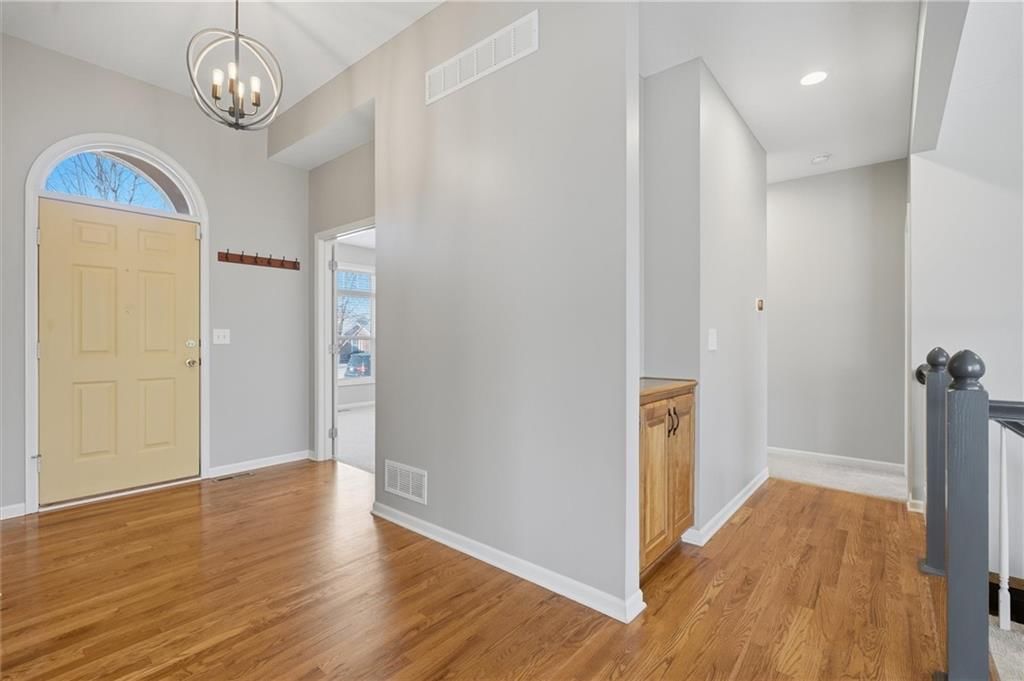 907 Englewood Drive — photo 3