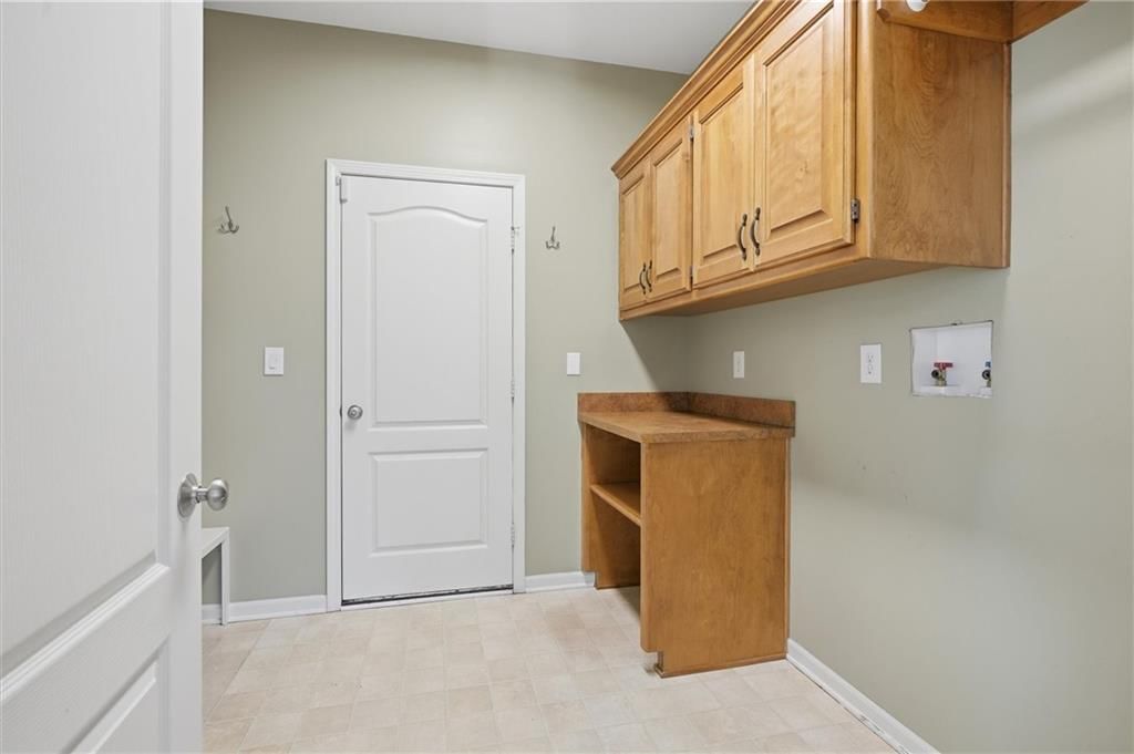 907 Englewood Drive — photo 9