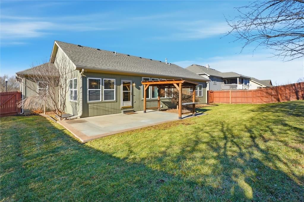907 Englewood Drive — photo 33