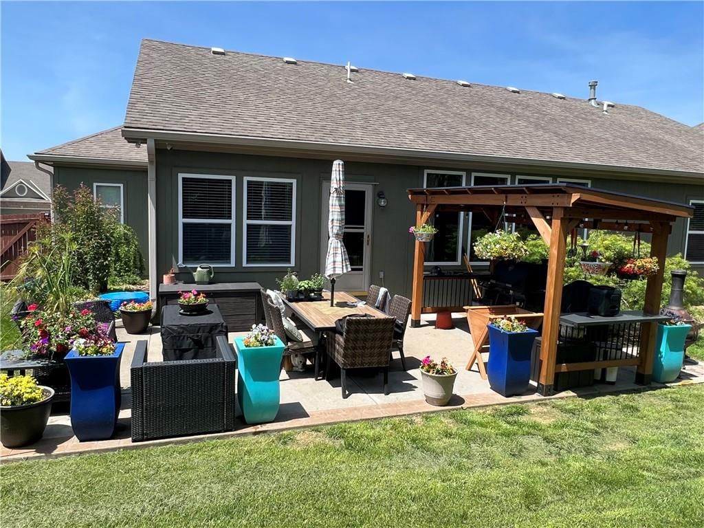 907 Englewood Drive — photo 44