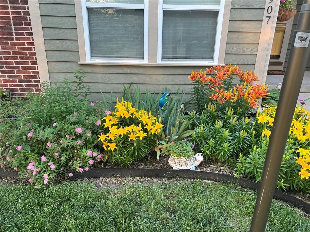 907 Englewood Drive — photo 50