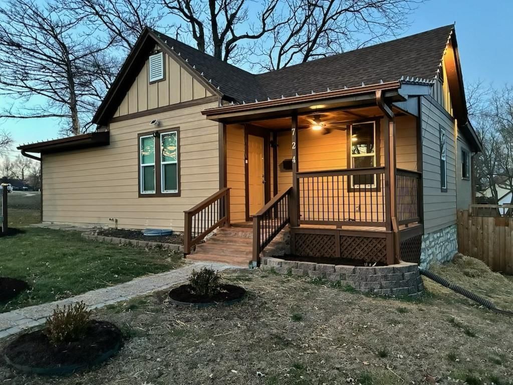 724 Elmwood Street, Excelsior Springs, MO